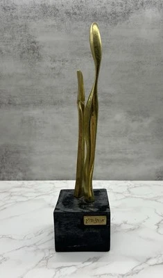 ESCULTURA DE LATÓN VINTAGE MEDIADOS DE SIGLO FIGURAS MODERNAS ABSTRACTAS MCM FIRMADAS POR ISRAELÍES Foto 1 de 4