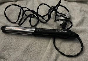 BaByliss PRO Titanium 1&1/4 iron Straightener And Curl K283MP TESTED - Picture 1 of 9