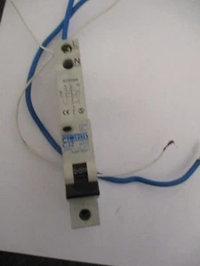 INTERRUPTOR DE CIRCUITO RCBO MONOPOLO PROTEUS C32 32 AMP 30mA 32MCRSP1 - Imagen 1 de 1