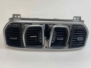 Dash Center LH & RH Outer Air Vents Set Of 4 97410-D9AA0 Fits 20-22 KIA SPORTAGE - Picture 1 of 9