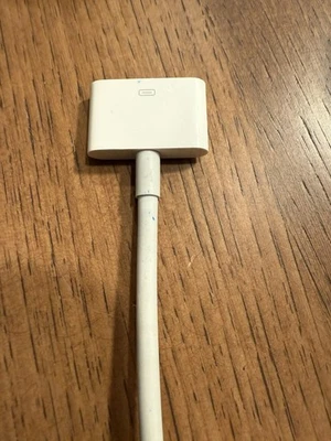 OEM Apple Lightning To 30 PIN Adapter Cable For iPhone iPod iPad A1450 - TESTED - Image 1 of 4