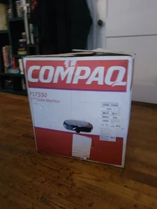 Fs7550 17 inch color monitor compaq in packaging speakers included - Picture 1 of 5