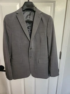 Boys Kenneth Cole Reaction Size 18 Gray 2 Piece Suit Excellent Condition - Picture 1 of 8