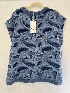 NWT Zara Women’s Funky Blue Patterned Sweater Vest  L  Super Soft. Paisley