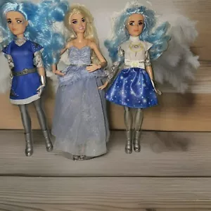 Zombies Addison Wells Puppe Figur blau Ballkleid Rarität Gelenk Konvolut 3 Puppen - Bild 1 von 17