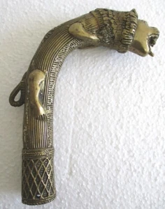 ANTIQUE LION HEAD WALKING STICK CANE HANDLE , BRASS - Picture 1 of 7