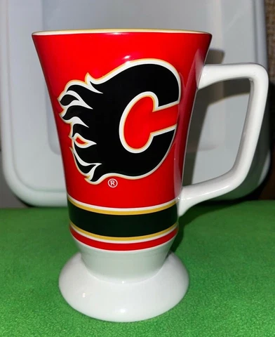 Calgary Flames Ceramic NHL Hockey Coffee Beverage Sculpted Mug 18 ounce STEIN Cover