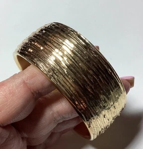 14kt Yellow Gold Electroformed Over Resin Milor Bangle Bracelet (note defect) - Picture 1 of 11
