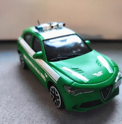Corpo Forestale dello Stato Alfa Romeo Stelvio Modellino - Die Cast 1/43 - Immagine 1 di 4