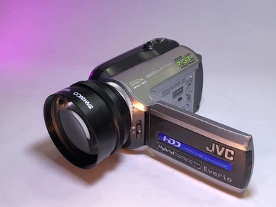 JVC Everio GZ-MG155U 30GB Camcorder + 8GB SD, Battery, Charger, Bag & Tele Lens - Image 1 of 4