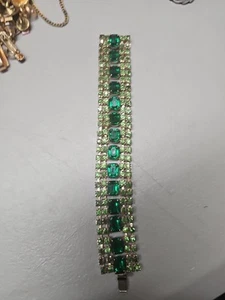 Vintage Armband, goldfarben 5-reihig Strass dunkler Smaragd & hellgrün UV GLOW - Bild 1 von 9