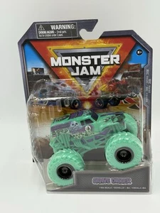 2024 Monster Jam Green Grave Digger 1:64 Monster Truck Series 38 - Picture 1 of 20