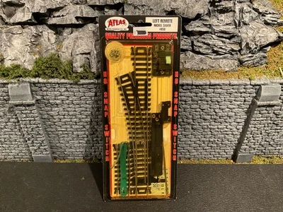 Atlas 850 HO Scale Code 100 Left Remote Snap Switch Nickel Silver & Black Ties - Image 1 of 2