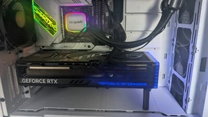 ASUS ROG Strix GeForce RTX 4090 OC 24GB GDDR6X Grafikkarte - Bild 1 von 3