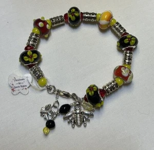 Europäisches Murano handgefertigtes Armband - beschäftigte Biene Charms mit floralen Glasperlen. - Bild 1 von 2
