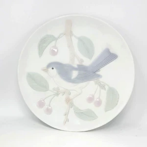 Vintage Crowning Touch Collection Raised Relief Bluebird Porcelain Plate - Japan - Picture 1 of 3