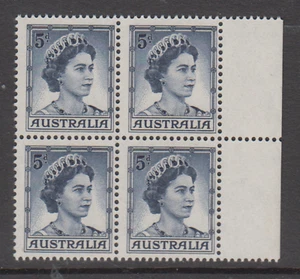 Australia 1959 5d blue QEII mint unhinged block 4 stamps RH selvedge - Bild 1 von 1