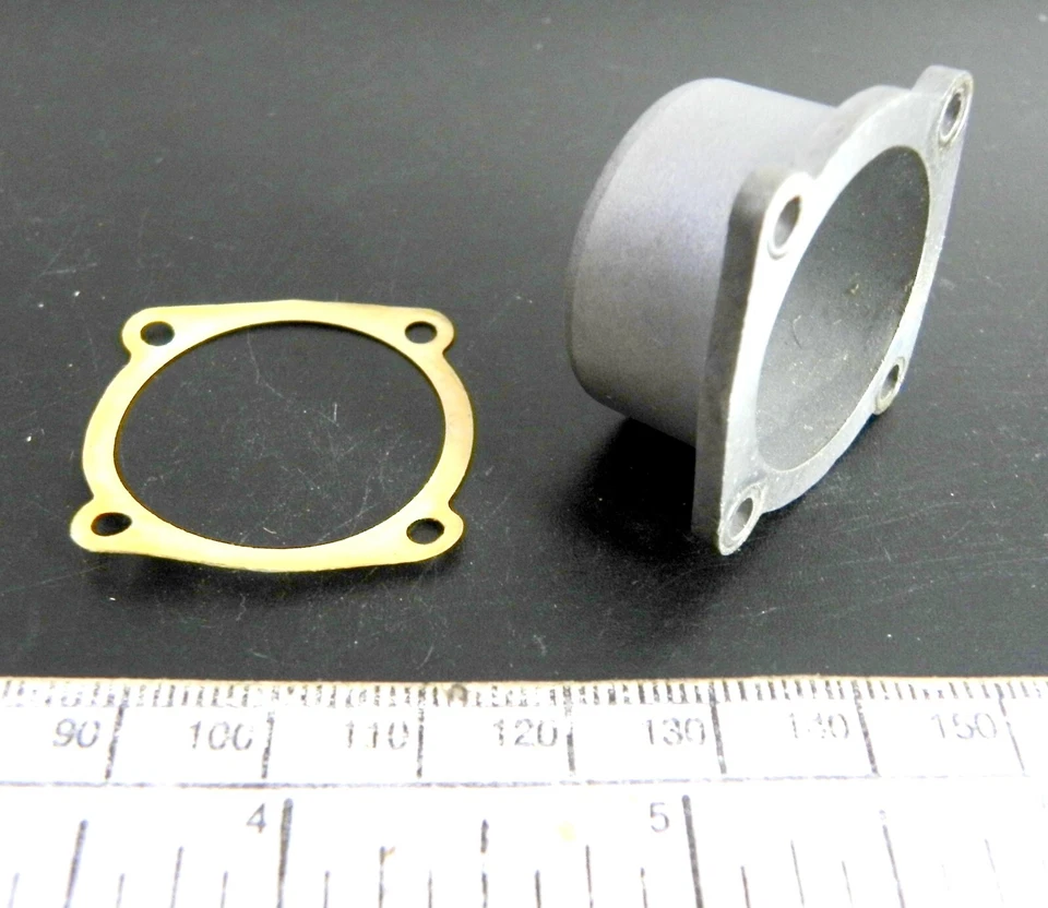 THUNDER TIGER Magnum Pro 40 - Rear Cover With Seal - Image 1 of 4