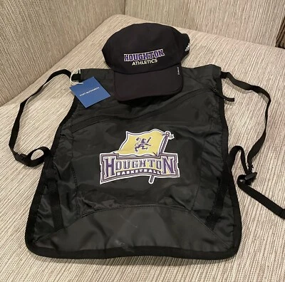 Houghton College 阿迪达斯帽子与港务局拉绳袋背包 — 第 1/4 张图片