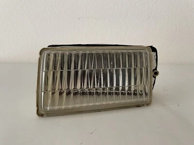 NUEVO 1984-1989 Conjunto de faros antiniebla originales Porsche 911 lado del pasajero 91163120400 Foto 1 de 4