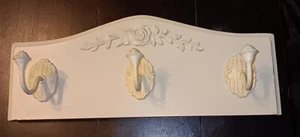 3 Floral Hook Wood Hanging Plaque White Design Solid Wood - Picture 1 of 4