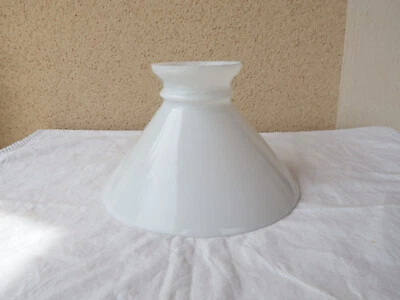 Ancien Abat-Jour en Opaline Blanche pour Suspension ou lustre ancien. - Photo 1/4