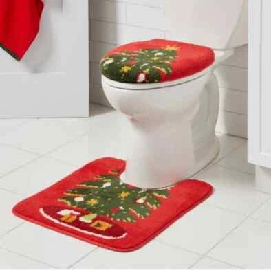Juego de 2 alfombras de contorno y tapa de inodoro para árbol de Navidad Wonder Shop rojo Foto 1 de 4