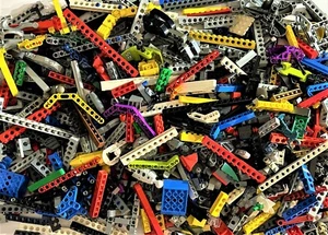LEGO TECHNIC 🧱 Bulk Parts Lot 🔥1/4 POUND Liftarms Pins Beams & More 🧱 L51 - Picture 1 of 6