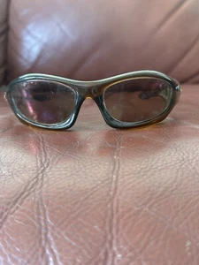 Oakley Monster Dog Dark Amber Frame - Picture 1 of 6
