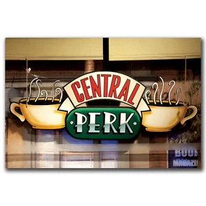 AMICI - POSTER FINESTRA PERK CENTRALE - 24x36 TV SHOW CAFFETTERIA - (2) Hot N3196 - Foto 1 di 3