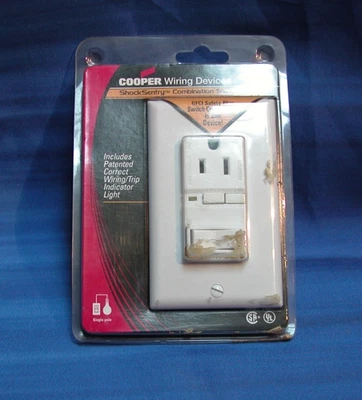 Cooper SGF15W-K Combination Switch GFCI 15A White  Wall Outlet Wiring Device - Image 1 of 2
