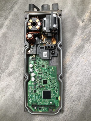 Módulo de control de piñón y cremallera de dirección asistida AUDI A4 A5 OEM 2013-2016 Foto 1 de 4