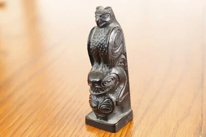 Northwest Coast Schnitzerei Figur schwarzes Totem Statue signiert Bom Kanada - Bild 1 von 8