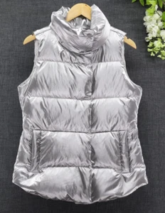 Athleta Damen Downtown Silber Metallic Puffer Weste Stepp Druckknöpfe Gr. M - Bild 1 von 11
