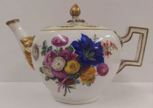 1700's Meissen Marcolini porcelain Hand Painted Small tea pot Signed - Picture 1 of 13