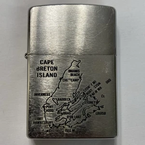 2012 ZIPPO LIGHTER BRADFORD PA CAPE BRETON ISLAND NOVA SCOTIA MAP SYDNEY USED - Foto 1 di 6
