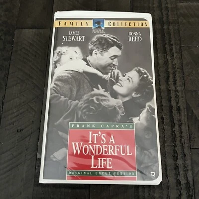 Its a Wonderful Life Movie VHS Tape CLAM SHELL James Stewart Donna Reed Vintage - Image 1 of 4