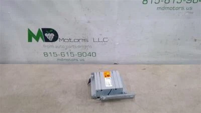 Chevrolet Tahoe 2015-2020 tablero derecho convertidor de potencia inversor OEM 23287325  Foto 1 de 4