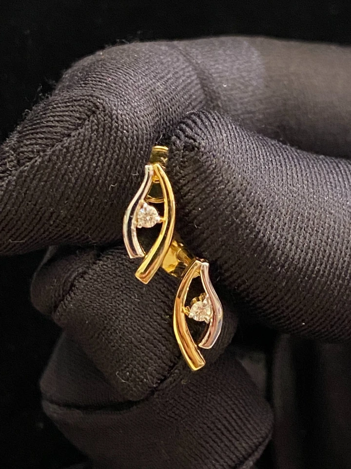 0.08 Cts Round Brilliant Cut Natural Diamonds Stud Earrings In 585 Fine 14K Gold - Image 1 of 4