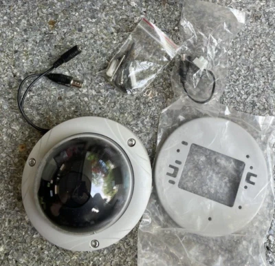 Cámara Domo Color Resistente GE Security GEC-DRE-VA3 - Nueva en Caja Dañada Foto 1 de 4