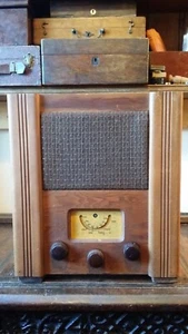 1944 VINTAGE WWII CIVILIAN WARTIME UTILITY RADIO RECEIVER - Picture 1 of 18