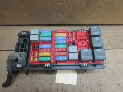 05 06 07 08 Ford E150 E250 E350 Engine Fuse Box Relay Junction Block 2005-2008 - Image 1 of 3
