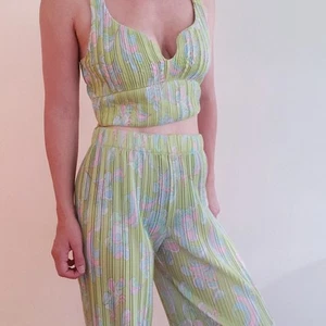 ZARA 2 Piece Set Lime Green Floral Crop Top & Pleated Trousers Large - Picture 1 of 5