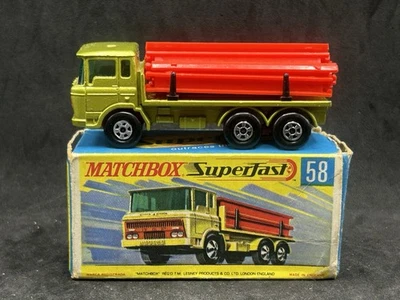 Matchbox Superfast MB58A DAF Girder Truck with Type G Box - Image 1 of 4