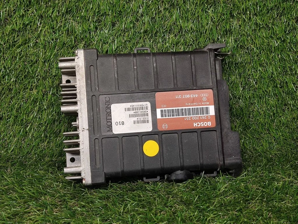 Audi 80 90 B3 1988 Petrol Engine Control Unit ECU 443907311 DTR59825 - Image 1 of 4