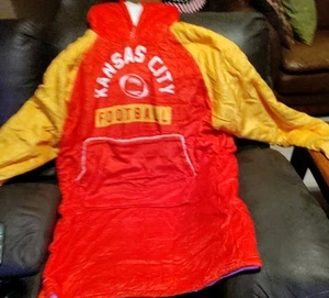 NFL Kansas City Chiefs Wearable Hooded Blanket w/Logo, Wearable Throw STAY WARM - Picture 1 of 5