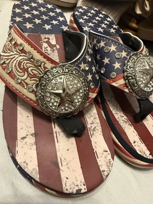 Sandálias femininas Montana West tamanho 7 - Imagem 1 de 4