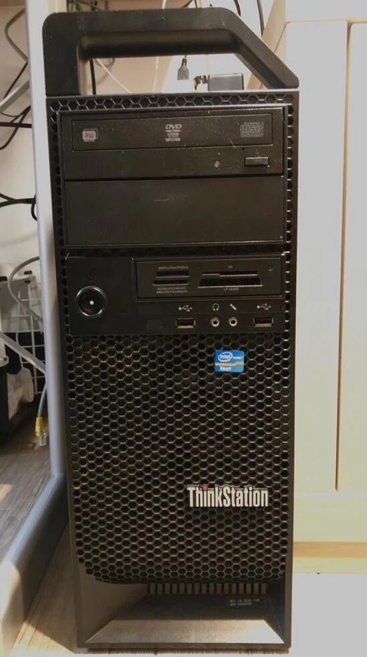 Lenovo Thinkstation S30 con Intel Xeon E5 1650 - Immagine 1 di 1