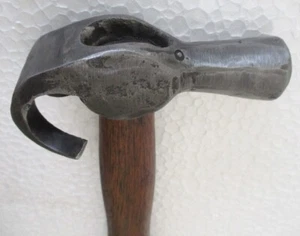 ANTIQUE OLD CLAW HAMMER ANIMAL FACE CURVED HORNS FIGURAL . - Picture 1 of 8