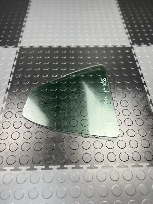 KIA CADENZA 2014-2016 TRASERO DERECHO PASAJERO CUARTO VENTILACIÓN VENTANA VIDRIO OEM Foto 1 de 4